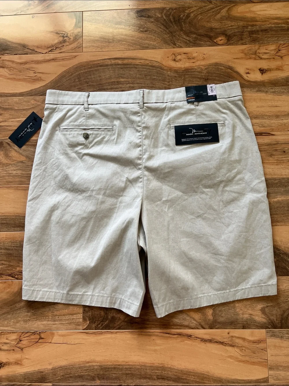 Marc Anthony Luxury Slim Fit Shorts Mens 42 Khaki Stretch Waist NWT Flat Front